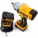 DCF899P2 DeWALT 18V smūginis veržliasukis (2x5.0 Ah) + DOVANA!