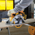 DCS391M2 DeWALT 18V diskinis pjūklas (2x4.0 Ah)