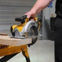 DCS391NT DeWALT 18V XR Li-Ion diskinis pjūklas