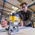 DW625EKT DeWALT kintamo greičio freza 2000W