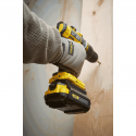 SFMCB121D1 Stanley V20, 18V akumuliatoriaus, adapterio ir kroviklio rinkinys (1x2.0 Ah)