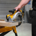 DCD800P2T DeWALT 18V suktuvas-gręžtuvas (2x5.0 Ah)