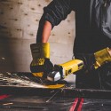 DWE4016 DeWALT 730W kampinis šlifuoklis (115 mm)