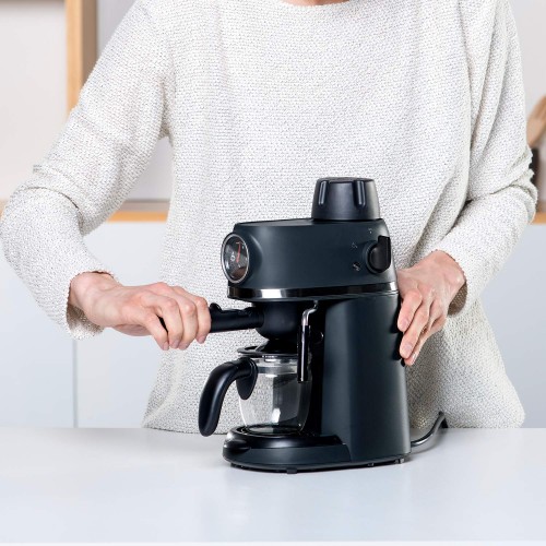 BXCO800E Black+Decker pusiau automatinis kavos aparatas 3.5bar 800W