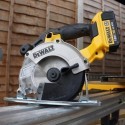 DCS373M2 DeWALT 18V diskinis pjūklas metalui (2x4.0 Ah)